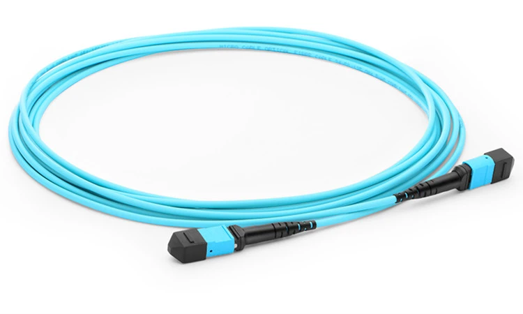 Cavo patch MPO in fibra ottica